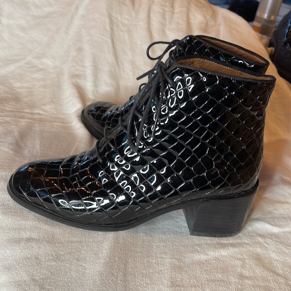 Jeffrey Campbell Talcott Patent Leather Booties size 9 - Picture 4 of 15